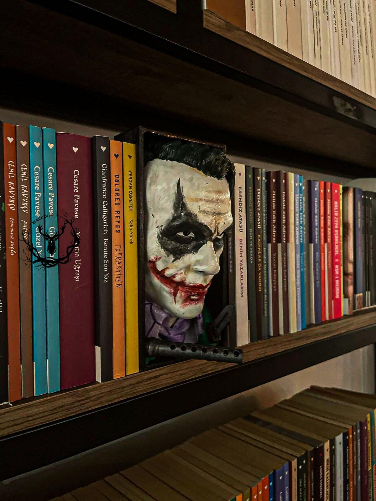 Joker / Bookshelf Figure / Book Nook / Book Holder / Collection / 21 CM