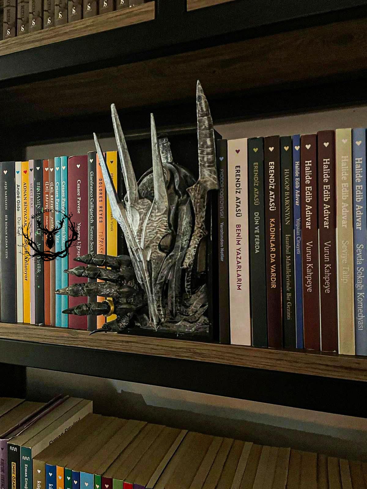 Sauron / Bookshelf Figure / Book Nook / Book Holder / Collection / 21 CM