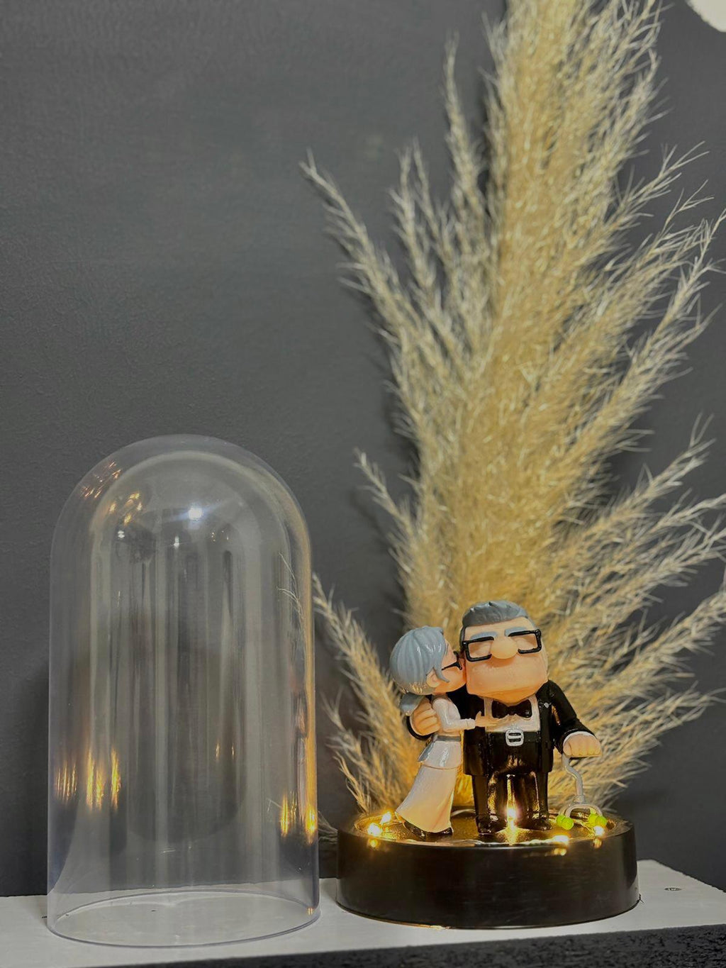 Carl and Ellie Figure – Romantic Couple Statue – Handmade Collector Display  fanuslu