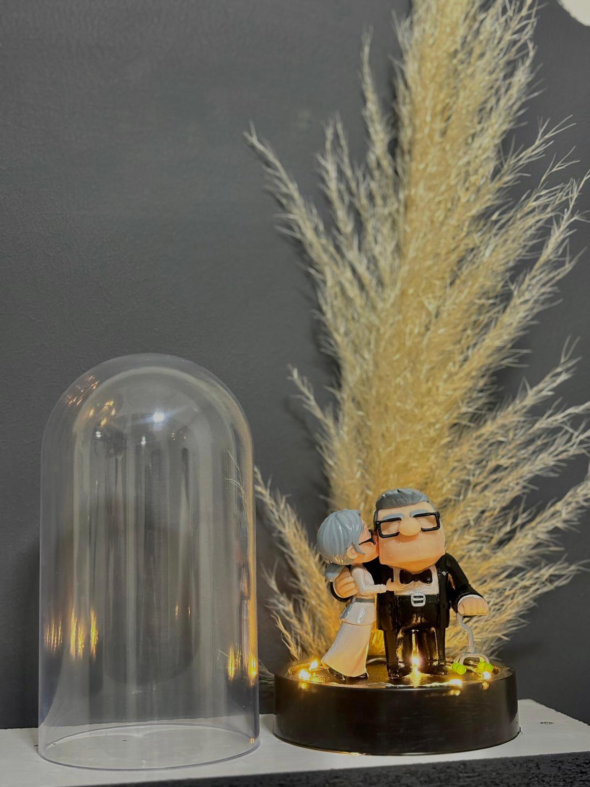 Carl and Ellie Figure – Romantic Couple Statue – Handmade Collector Display  fanuslu