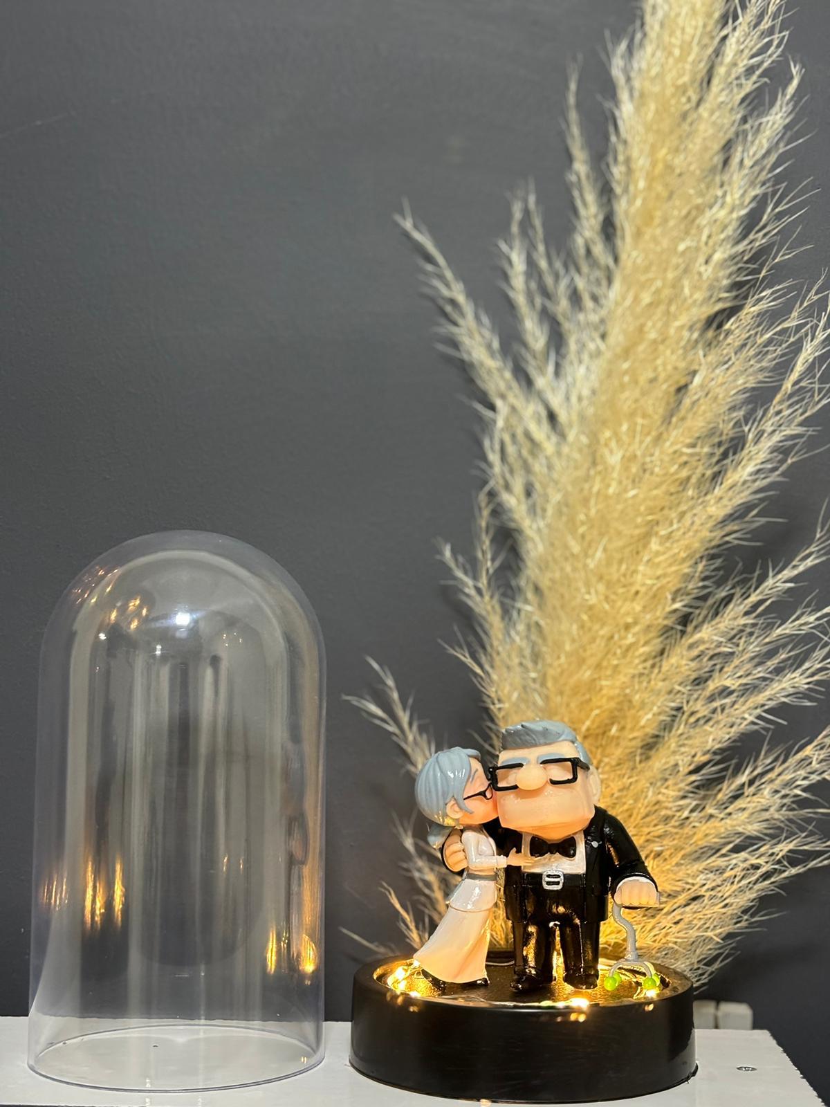 Carl and Ellie Figure – Romantic Couple Statue – Handmade Collector Display  fanuslu