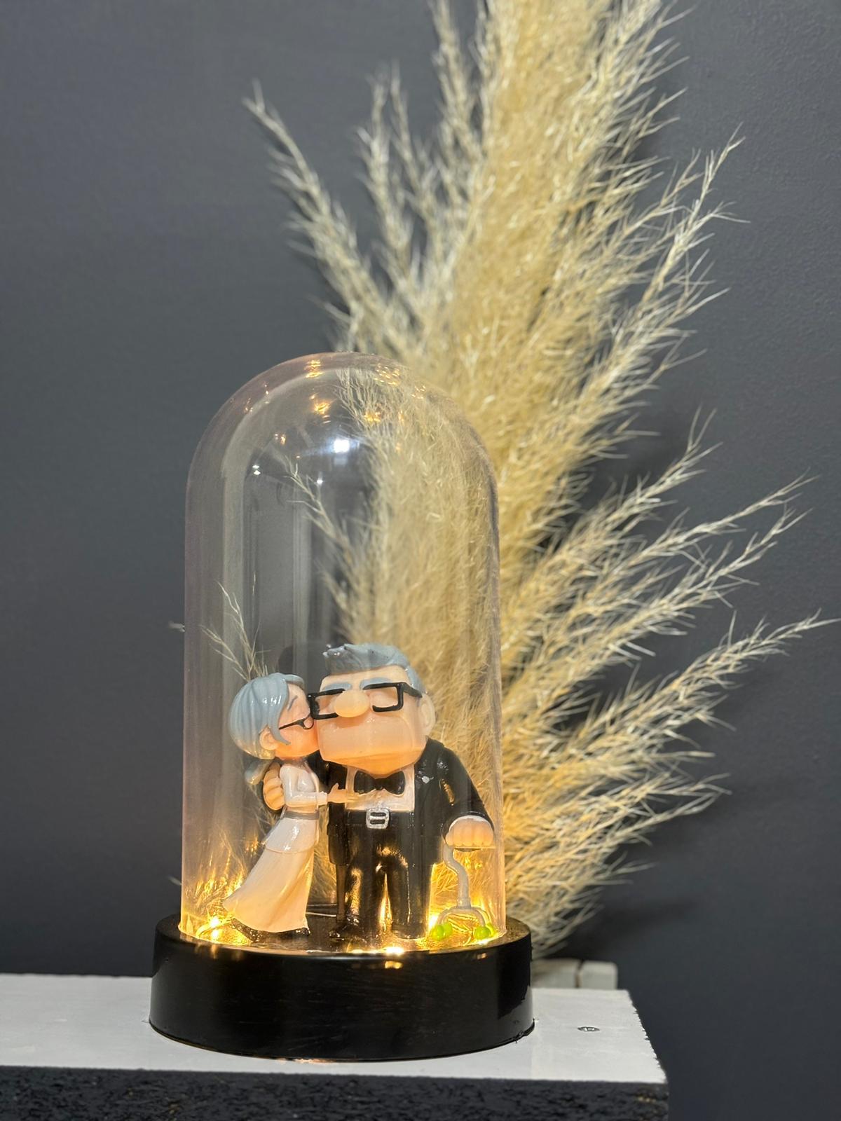 Carl and Ellie Figure – Romantic Couple Statue – Handmade Collector Display  fanuslu