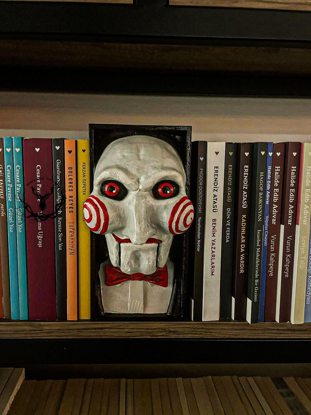 Saw / Book Nook / Book Holder / Bookshelf Figure / Collection / 21 CM