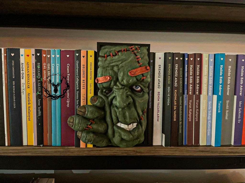 Frankestein / Book Nook / Bookshelf Figure / Book Holder / Collection / 21 CM