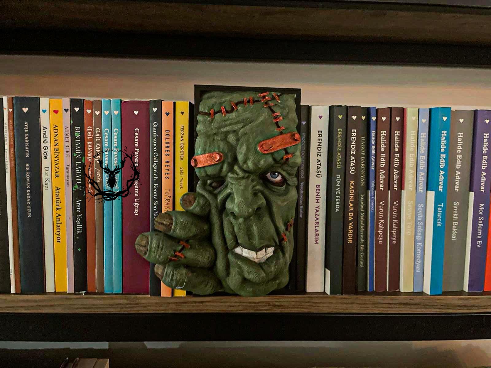 Frankestein / Book Nook / Bookshelf Figure / Book Holder / Collection / 21 CM