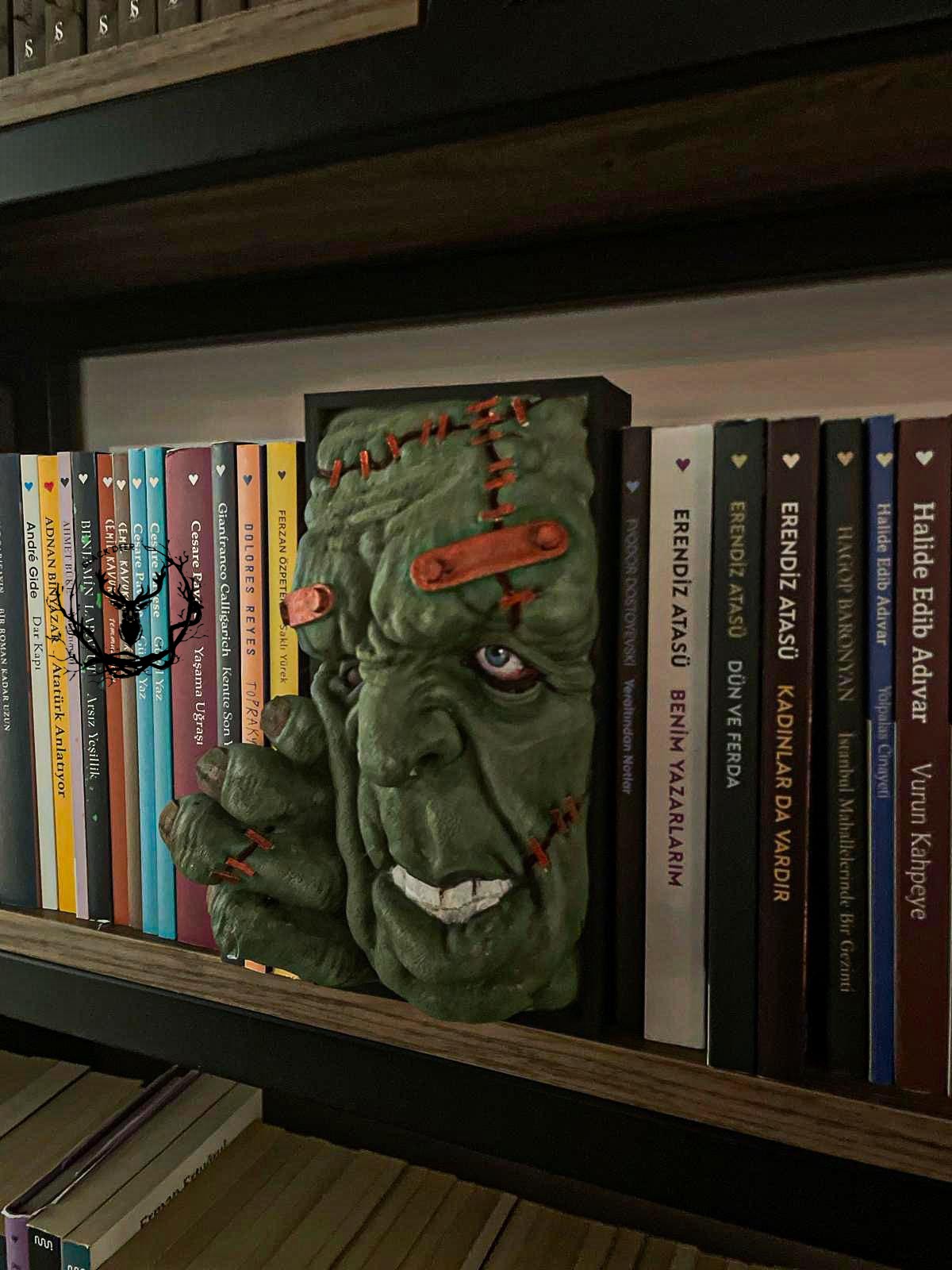 Frankestein / Book Nook / Bookshelf Figure / Book Holder / Collection / 21 CM