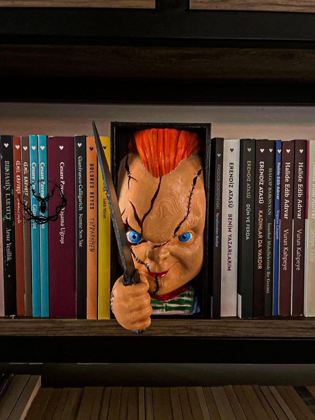 Chucky / Book Nook / Bookshelf Figure / Book Holder / Collection / 21 CM