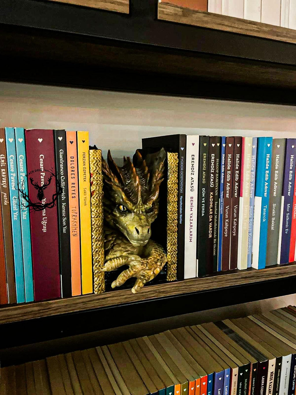 Dragon  / Book Nook / Bookshelf Figure / Book Holder / Collection / 21 CM