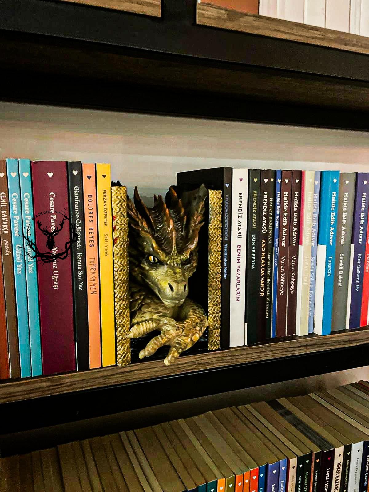 Dragon  / Book Nook / Bookshelf Figure / Book Holder / Collection / 21 CM