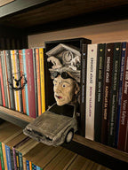 Back to the Future / Doc Brown / Bookshelf Figure / Book Holder / Collection / 21CM