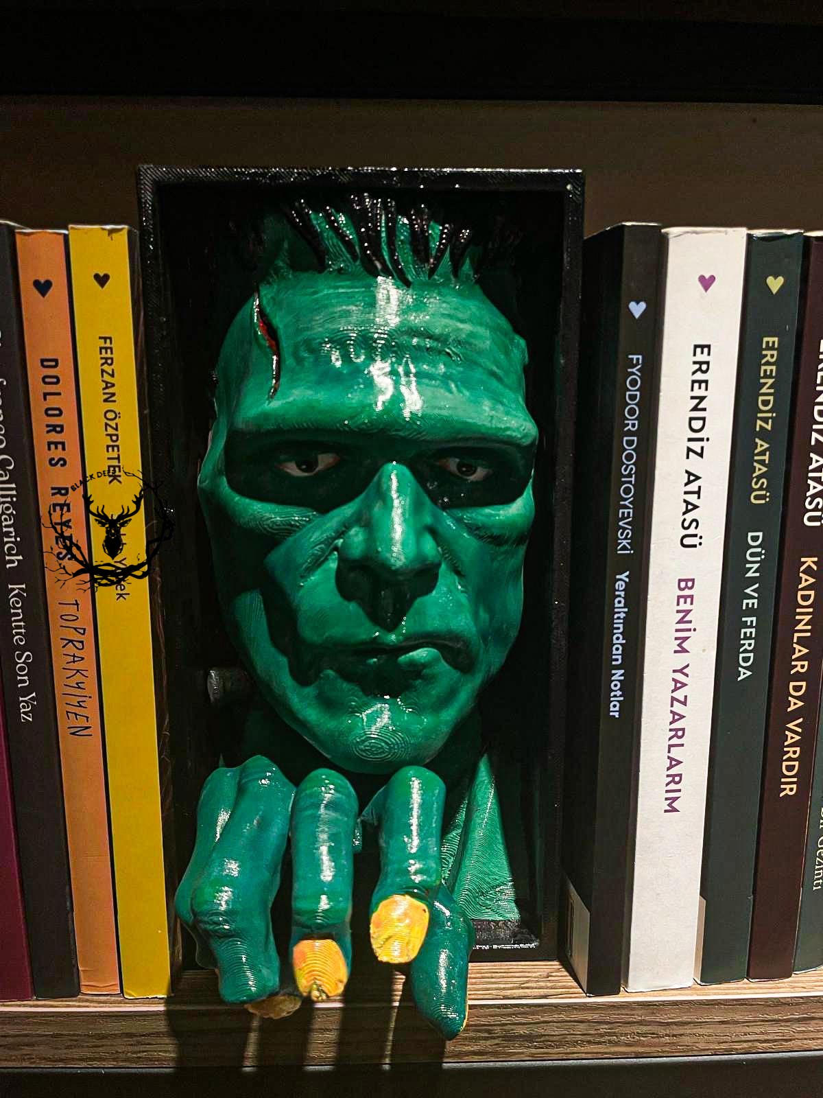 Frankestein Model: I I / Book Nook / Bookshelf Figure / Book Holder / Collection / 21 CM