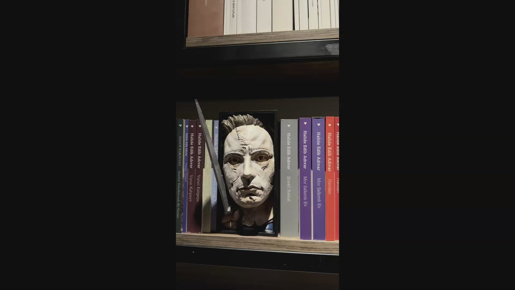 Halloween / Michael Myers / Bookshelf Figure / Book Holder / Collection / 21 CM