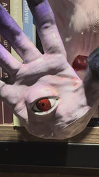 Pale Man / Book Nook / Bookshelf Figure / Book Holder / Collection / 21 CM