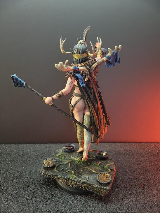 Ronelle The Seeress 30CM Figure – Fantasy Collector Statue