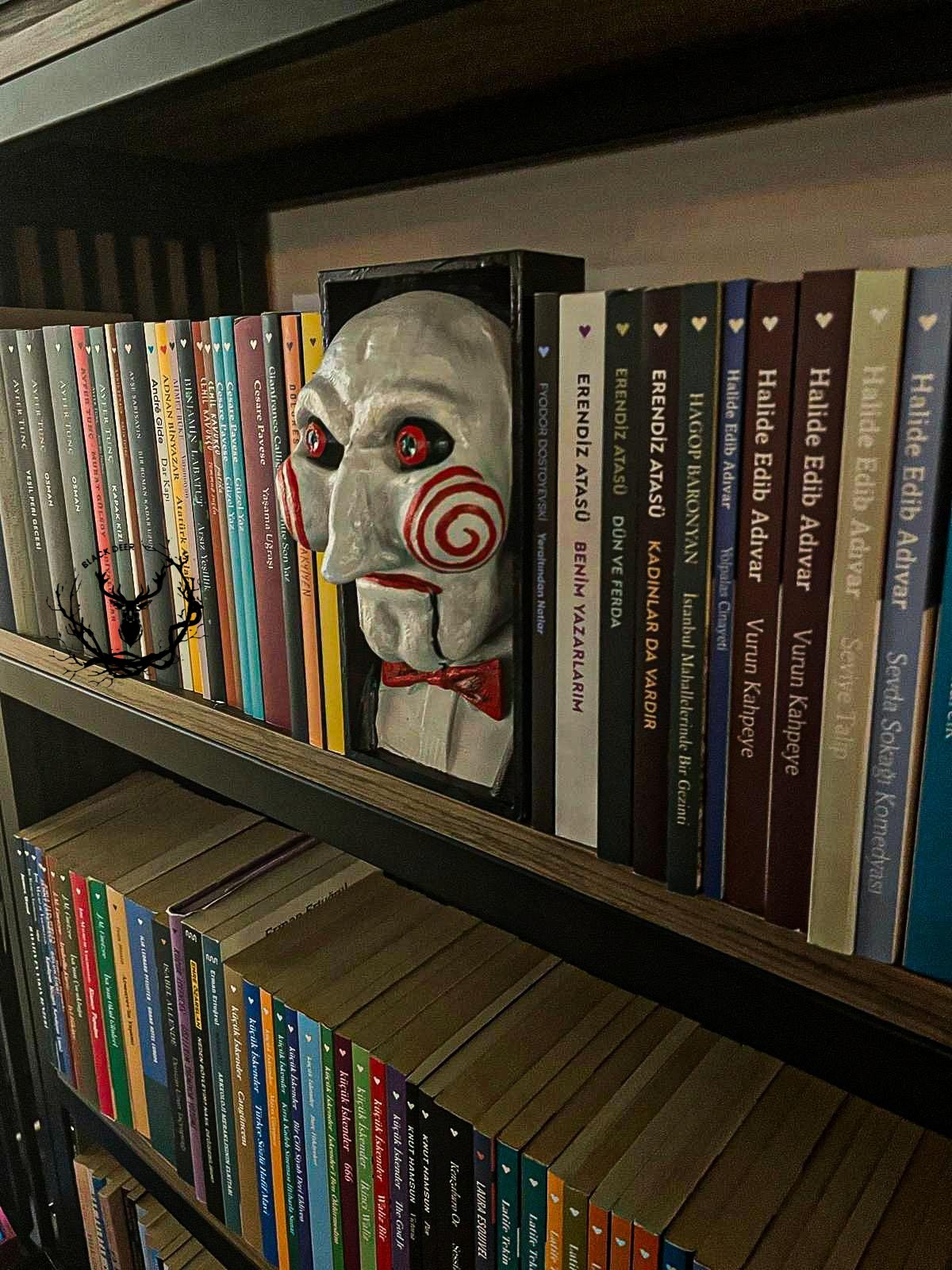 Saw / Book Nook / Book Holder / Bookshelf Figure / Collection / 21 CM